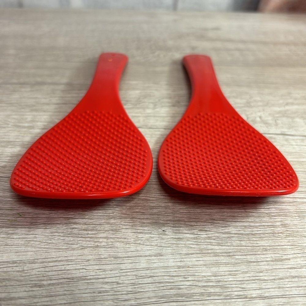 Red Rice Spoon, Plastic - Picture 3 of 3